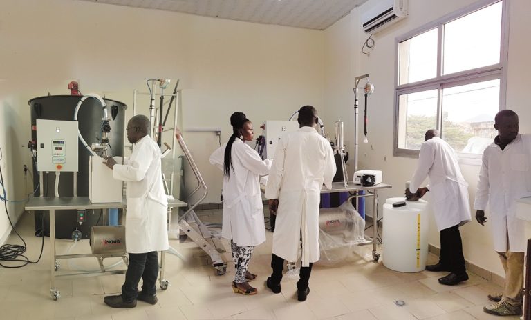 Inside Usine Reactifs camdia